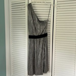 EUC Express one shoulder dress size extra small